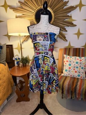Comic Print Strapless Strapless Dress